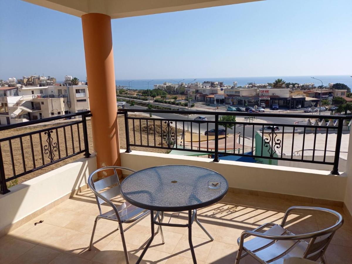 Kyriakos Court Hotel Paphos Ngoại thất bức ảnh