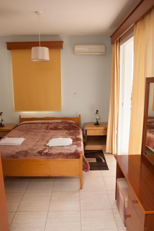 Kyriakos Court Hotel Paphos Phòng bức ảnh