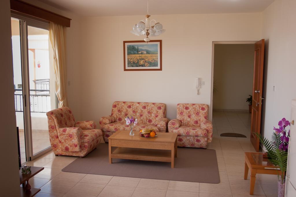 Kyriakos Court Hotel Paphos Phòng bức ảnh